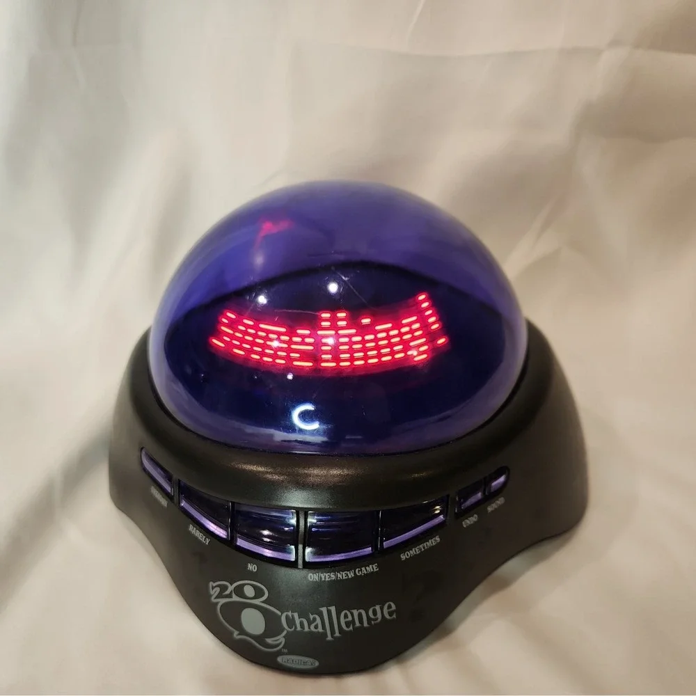 Radica Challenge 20 Q Electronic Game 360 Floating Display Works RARE COLOR!